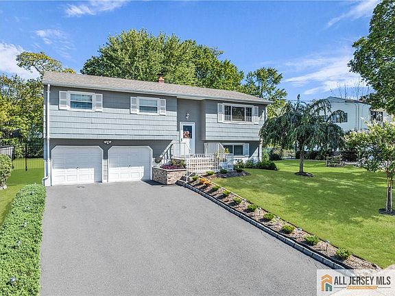 2nd image of 11 Fulton Rd