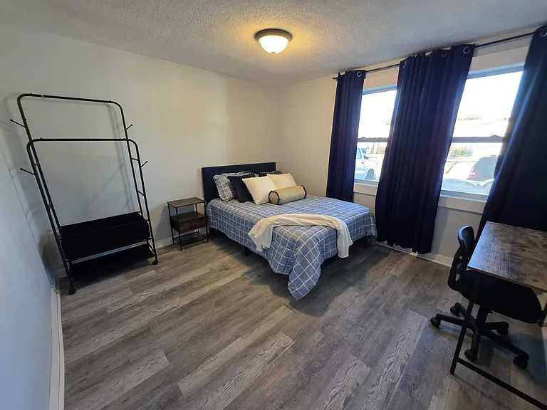 San Carlos Dr — Photo 4
