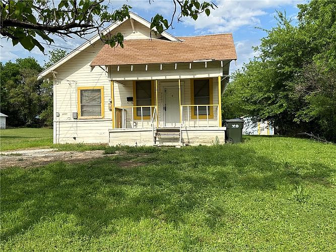 1st image of 3207 N 18th St