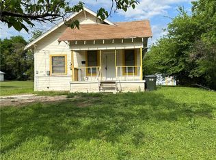 3207 N 18th St, Waco, TX 76708