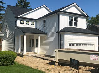 360 Elmwood Rd, Bay Village, OH 44140