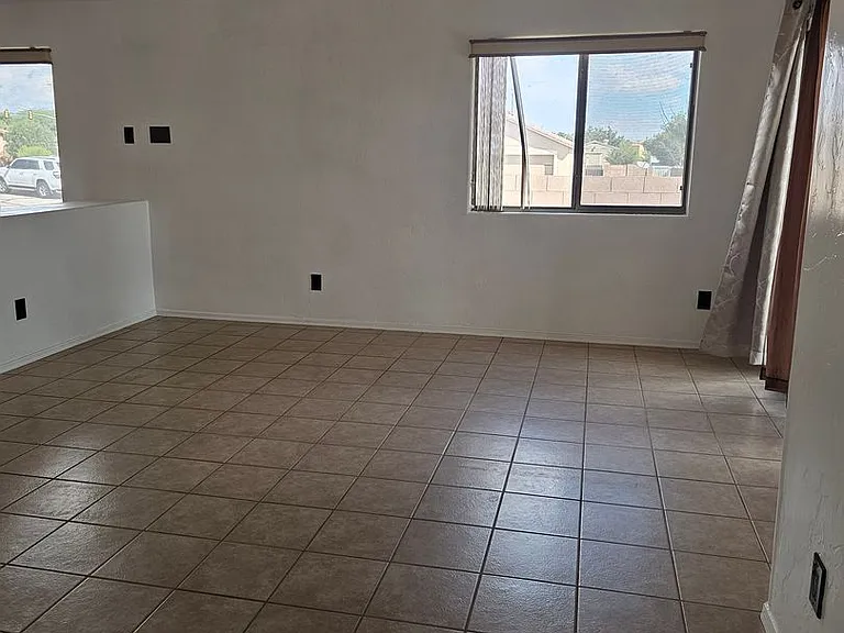 2311 Skyview Dr — Photo 5