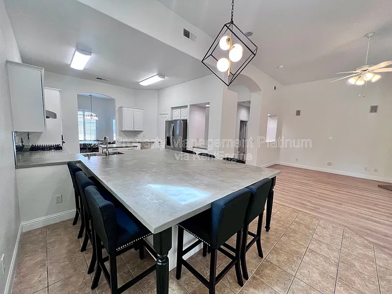 1030 E Royal Dornoch Ave — Photo 6