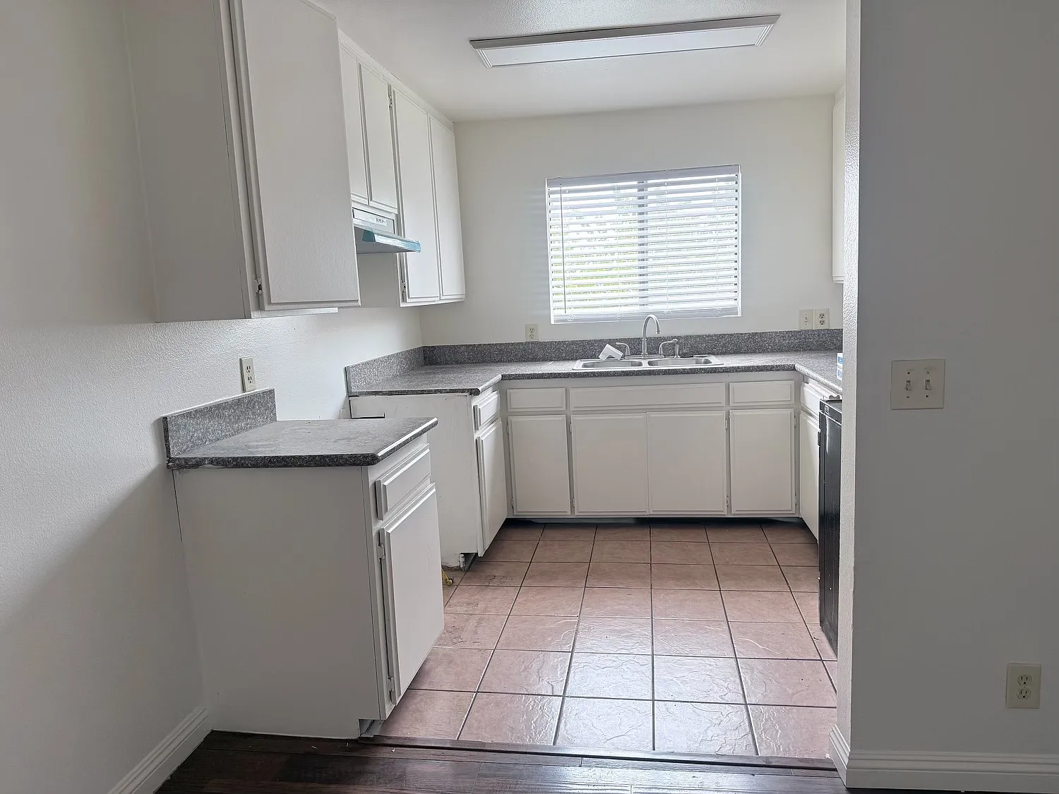 2 bed, $2,100 — Photo 3