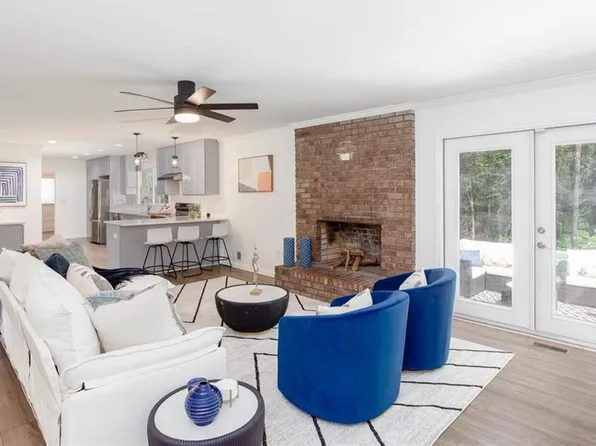 3135 Laura Ln, Lithia Springs, GA 30122