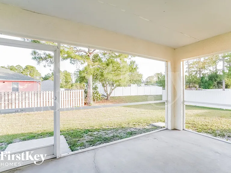 363 Claridge Cir — Photo 8