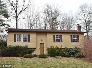 9025 Westchester Dr, Manassas, VA 20112