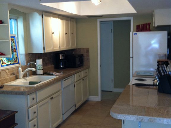 2nd image of 7 E Manzanita Dr
