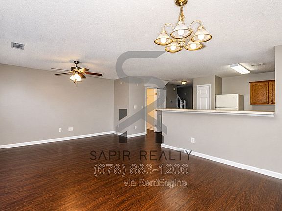 2nd image of 610 Parkway Rd