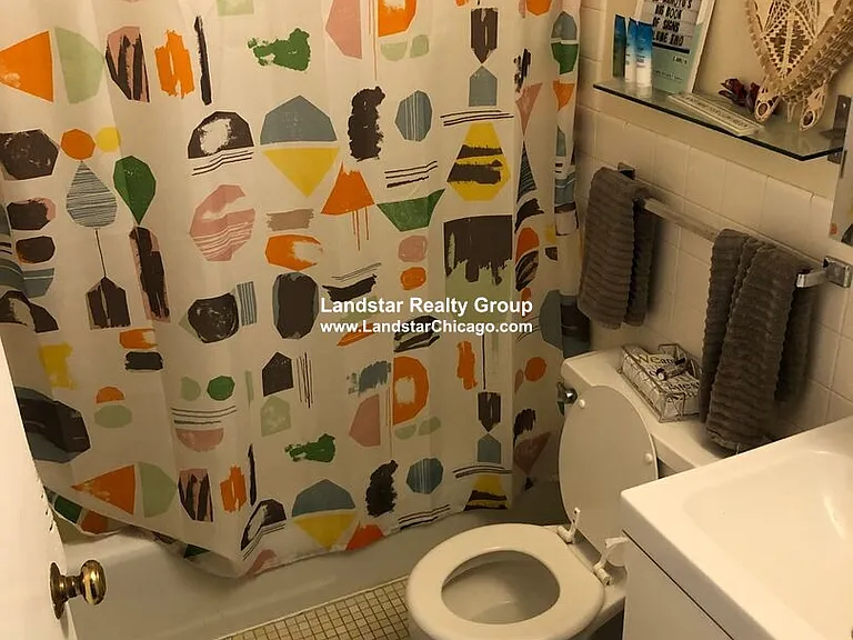 1326 Chicago Ave #202 — Photo 9