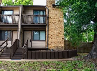 2521 Crosstimbers St APT K6, Huntsville, TX 77320