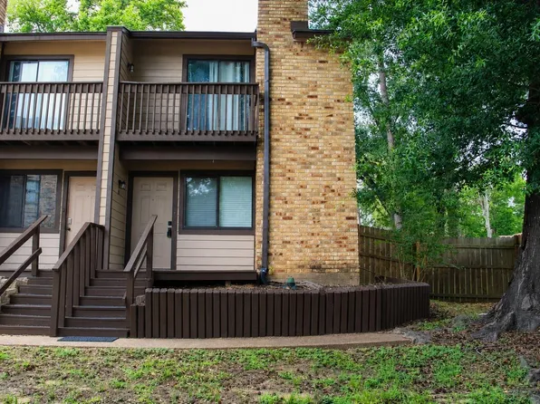 2521 Crosstimbers St APT K6, Huntsville, TX 77320