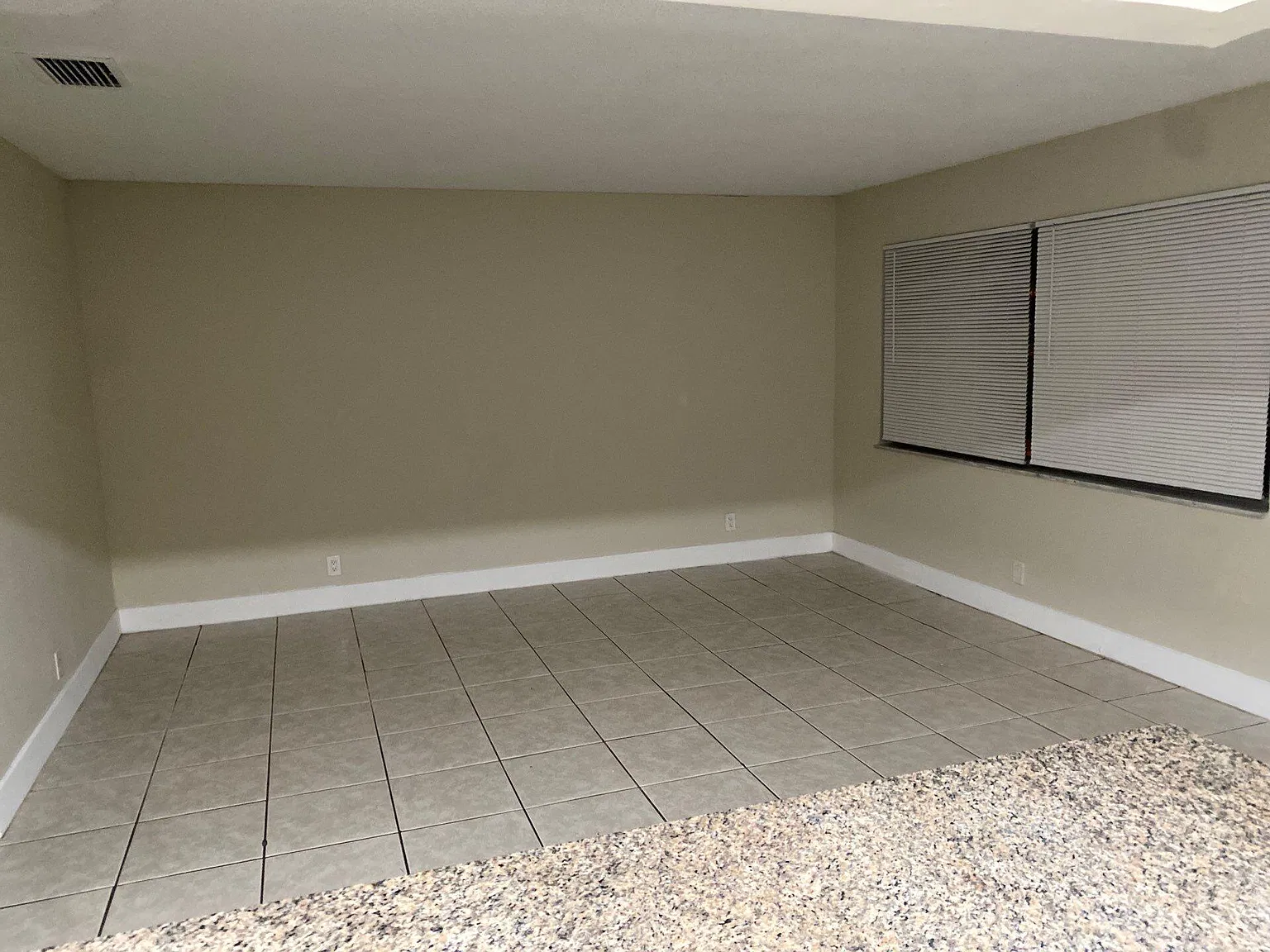 2 bed, 2.0 bath, 910 sqft, $2,100 — Photo 3