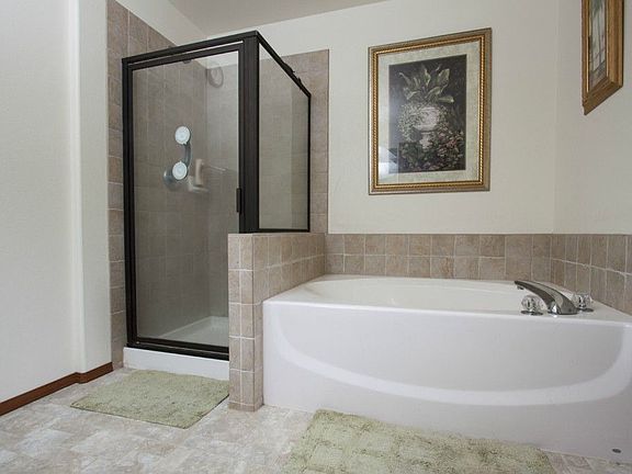 4th image of 21273 Brevik Pl NW