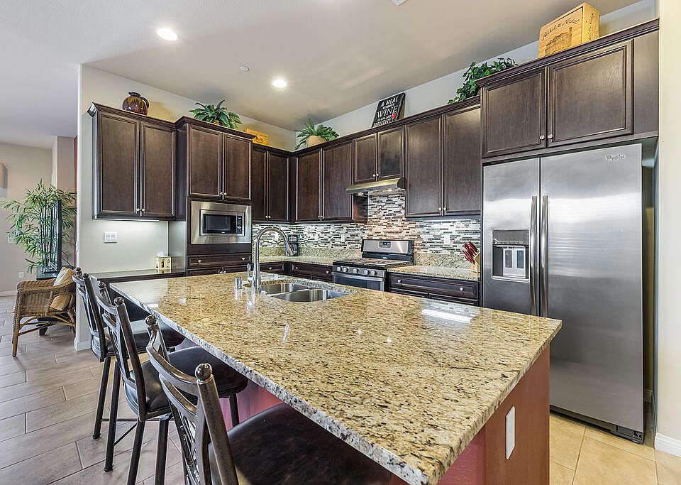 1st image of 81594 Avenida Viesca