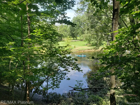 Champagne Ln, Byron, MI 48418