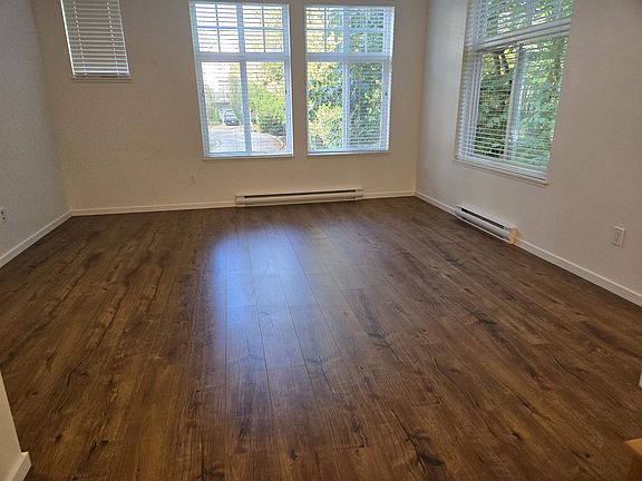 4th image of 5858 142nd St #39