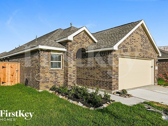 2nd image of 18442 Summit Ranch Dr