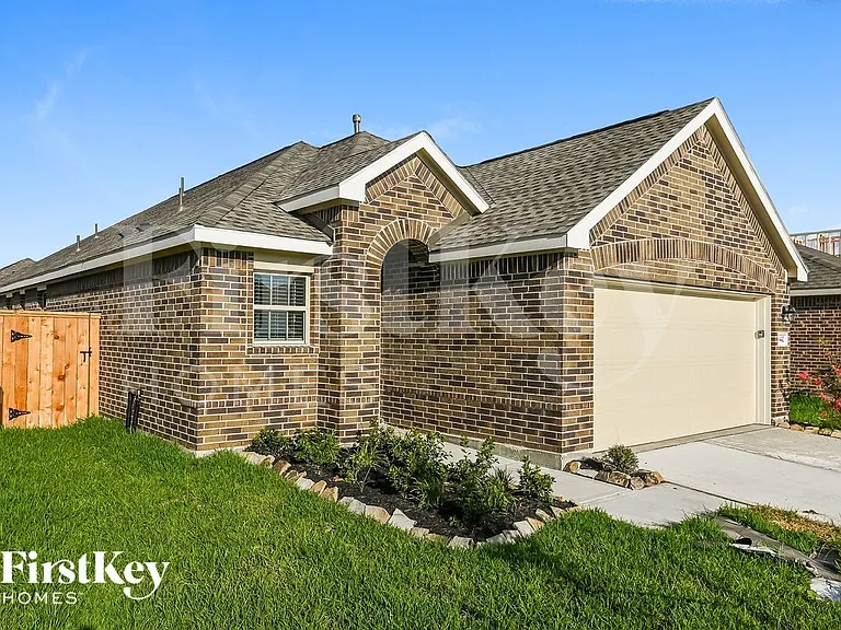 18442 Summit Ranch Dr — Photo 2
