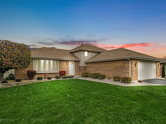 3rd image of 8718 Bethany Ln