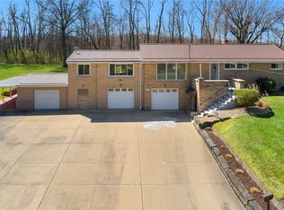 412 Bundy Ave E, East Canton, OH 44730