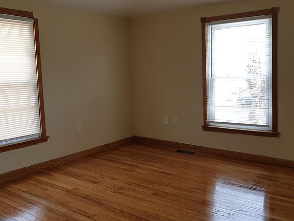 5th image of 92 1st Ave