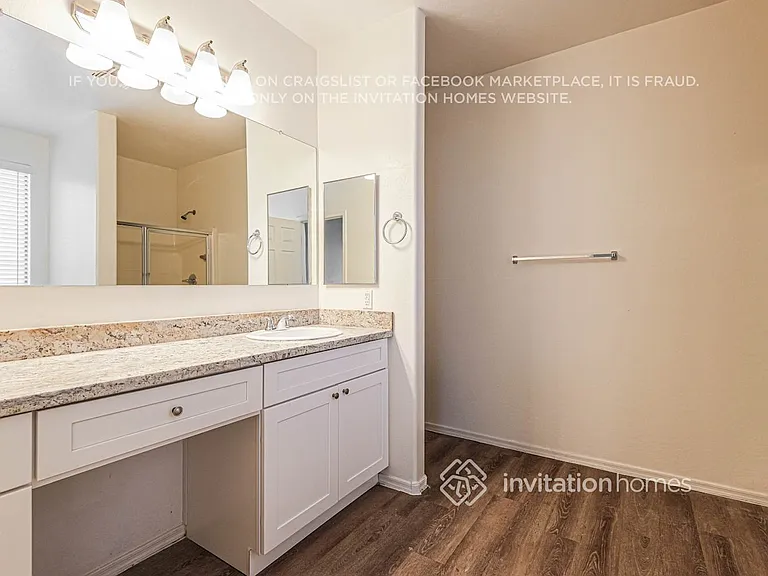 6826 S 30th Ln — Photo 12
