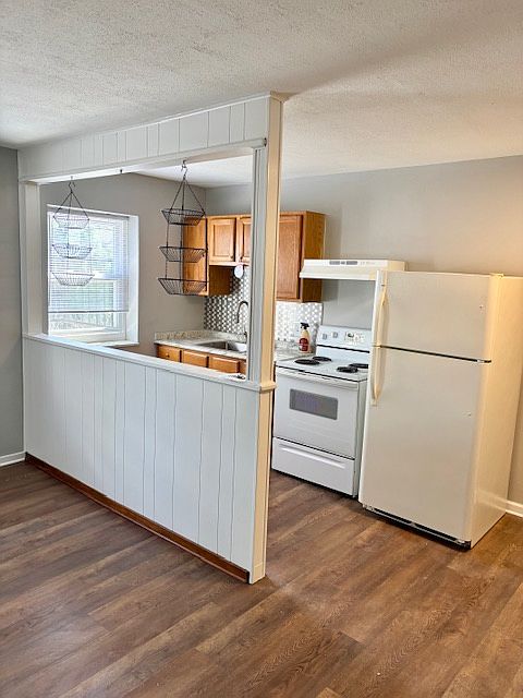 1st image of 365 Gross St #4