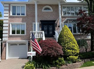 68 Keune Ct, Staten Island, NY 10304