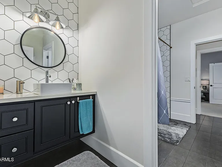 3810 E Campbell Ave — Photo 24