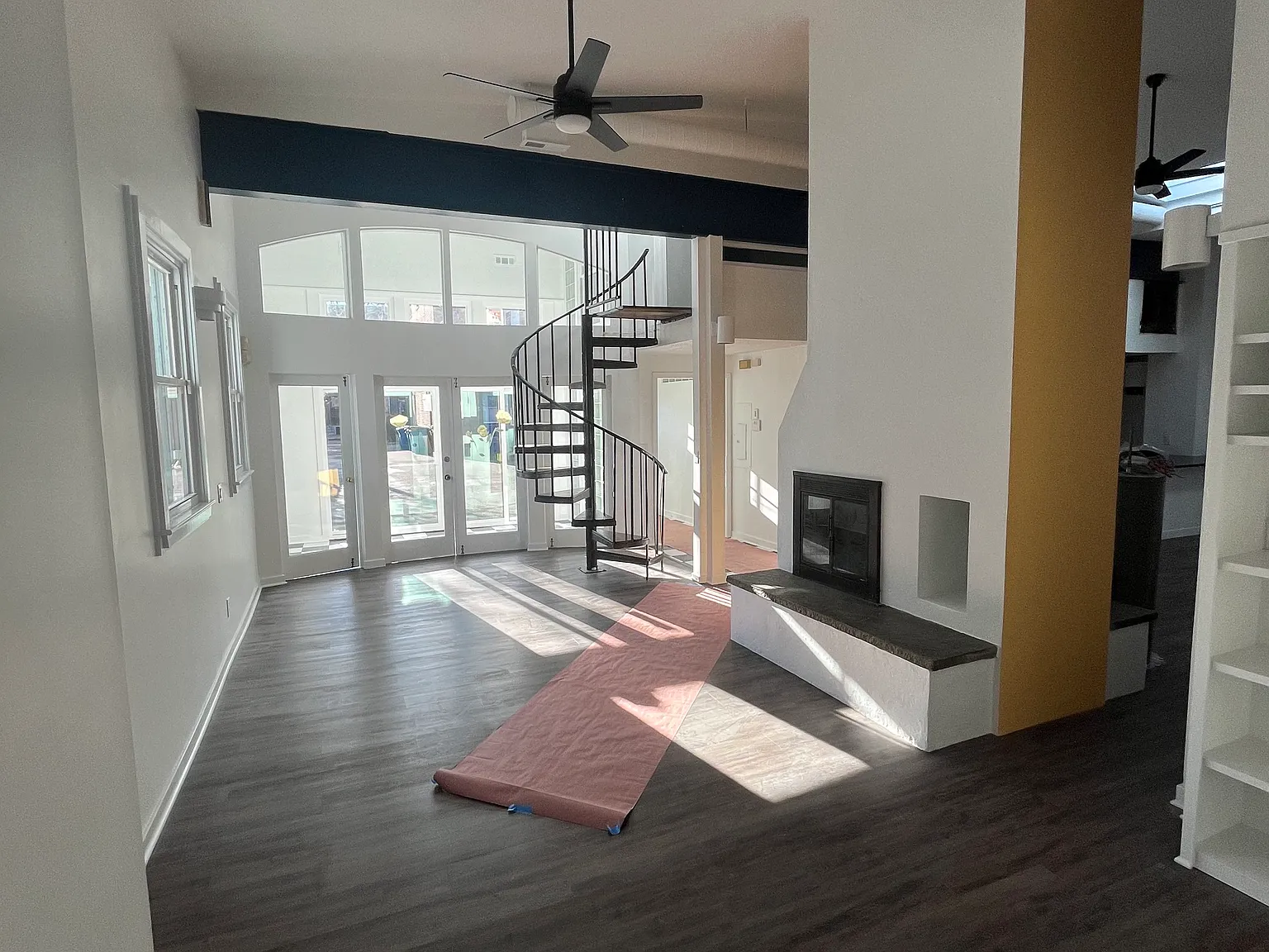 4 bed, 2.5 bath, 2055 sqft, $3,800 — Photo 2