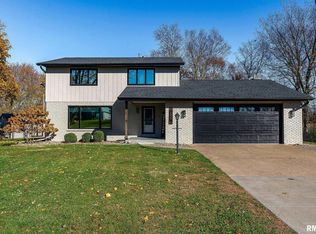 2527 113th Avenue Ct W, Milan, IL 61264