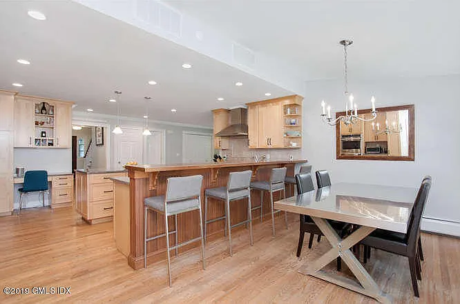 16 Hearthstone Dr — Photo 8