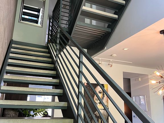 3rd image of 359 W 12th Ave