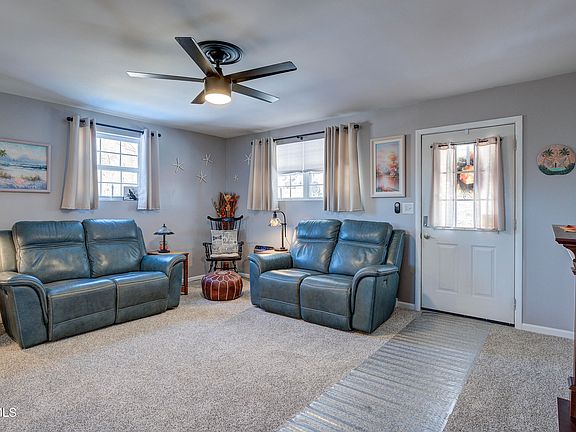 5th image of 515 Woodvue Ave