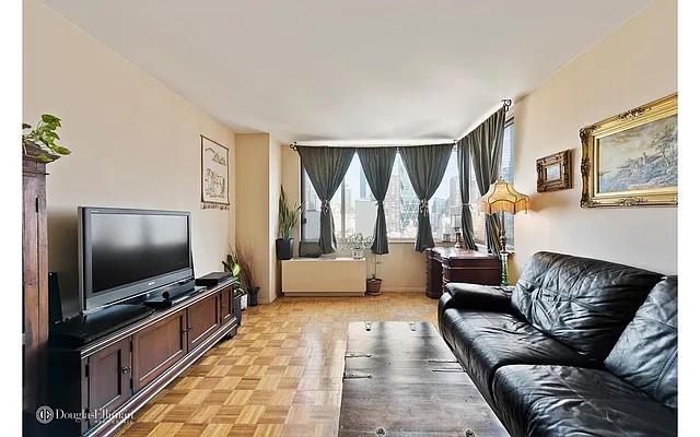 Rented by Douglas Elliman | media 13