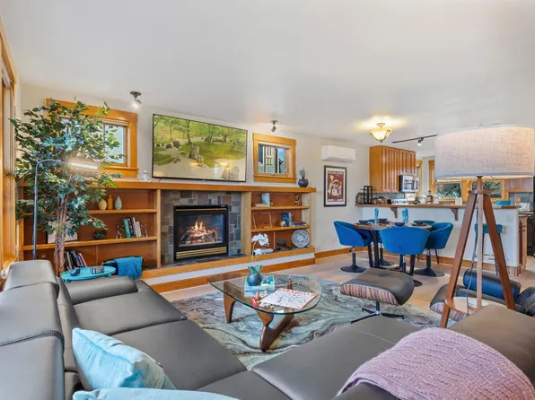 415 Mason Ct, Fort Collins, CO