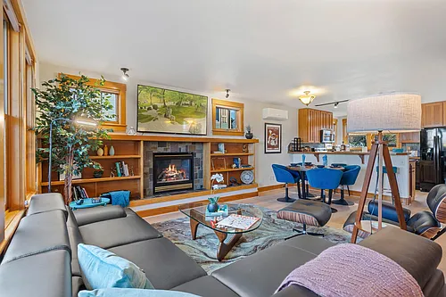 415 Mason Ct #5B Photo 1