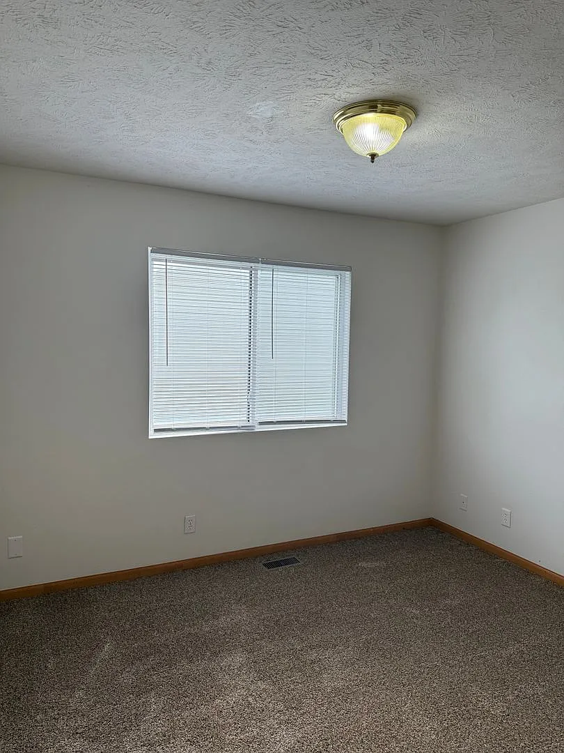 3140 NW 7th St Duplex — Photo 4
