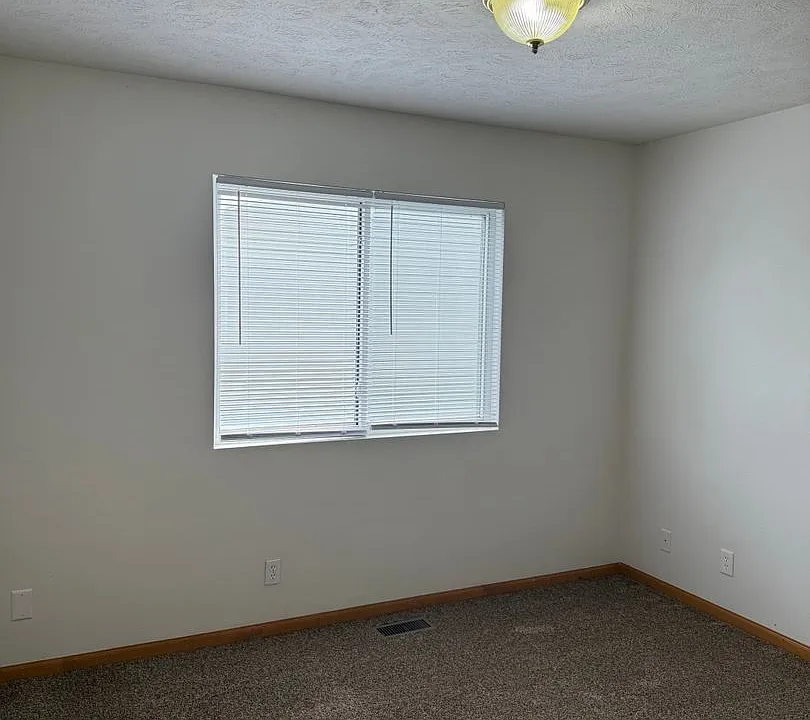 3140 NW 7th St