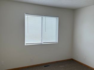 3140 NW 7th St APT 2, Lincoln, NE 68521
