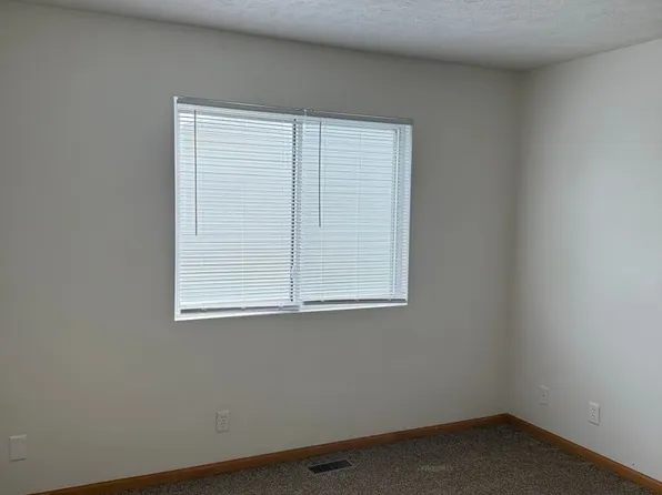 3140 NW 7th St Duplex, 3140 NW 7th St APT 2, Lincoln, NE 68521