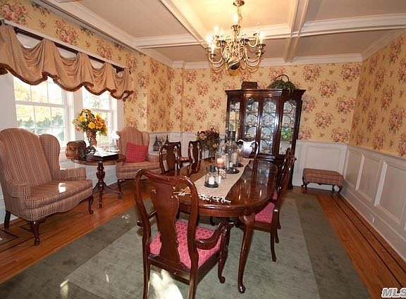 5th image of 116 Linden St