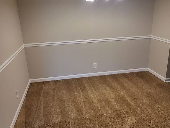 2nd image of 119 Brooke Castle Dr