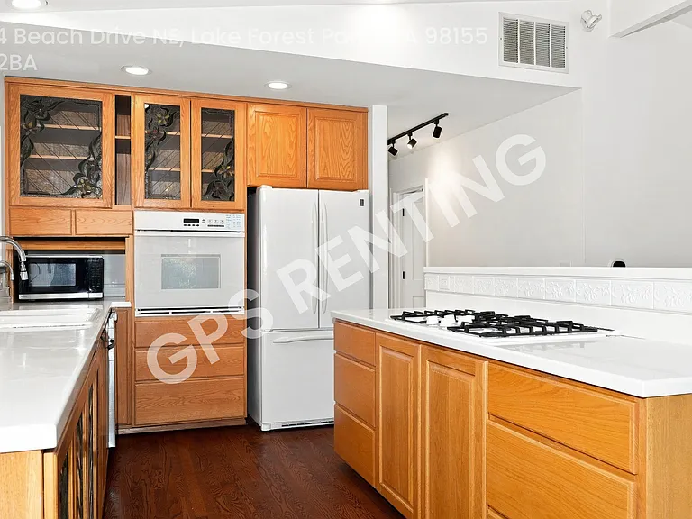 17224 Beach Dr NE — Photo 9