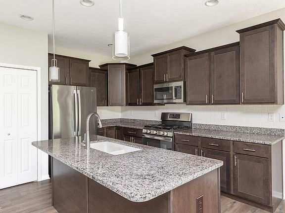 4th image of 3724 River Jordan Cir