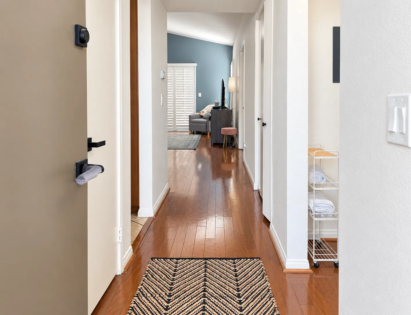 2 bed, 1156 sqft, $3,000 — Photo 3