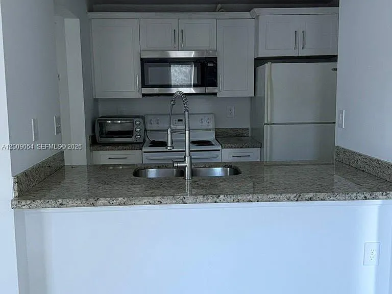 6955 NW 186th St #F209 — Photo 3
