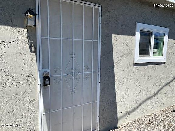 2nd image of 2609 W Morten Ave Unit 3