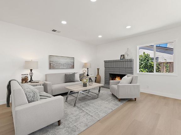 3rd image of 3035 Serpa Dr